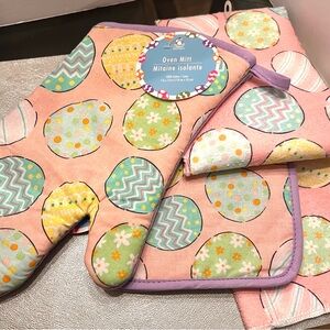 NEW Easter Egg Home Collection Oven Mitt Set & Towel.